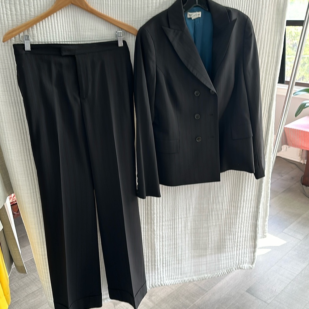 Barry Bricken Suit
